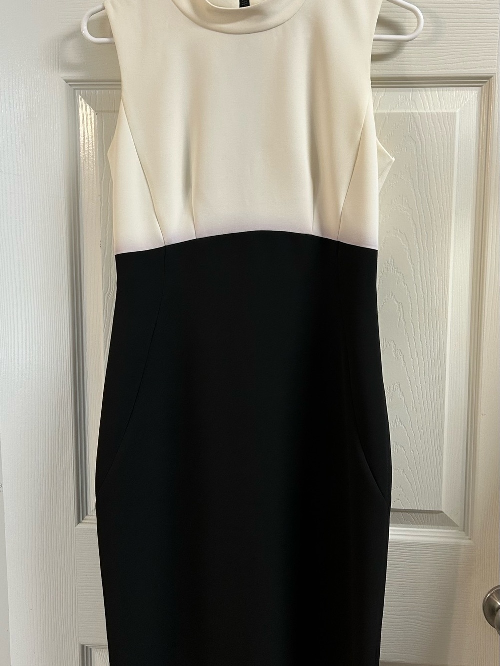 Halogen Black and White Sleeveless Midi Sheath Dress